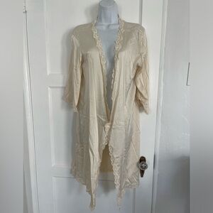 Vintage Banana Republic 2005 95% silk robe